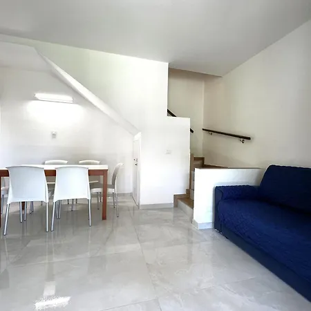 Villa Comfy With Pool Access *