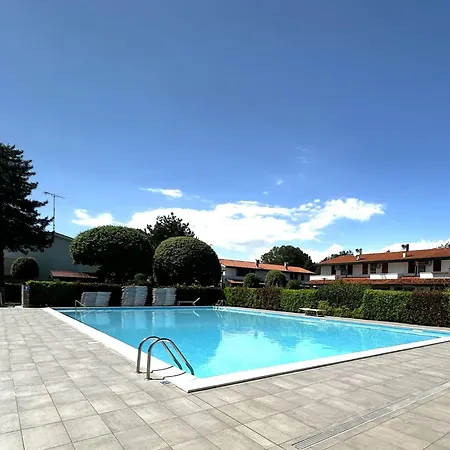Villa Comfy With Pool Access Bibione