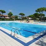 Comfy With Pool Access Vila Bibione