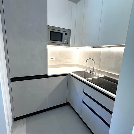 Vila Comfy With Pool Access *