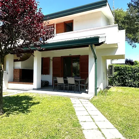 Comfy With Pool Access Vila *