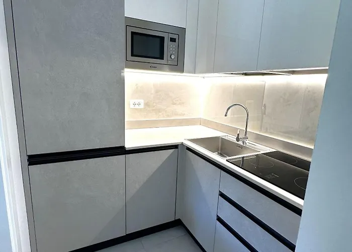 Вилла Comfy With Pool Access *