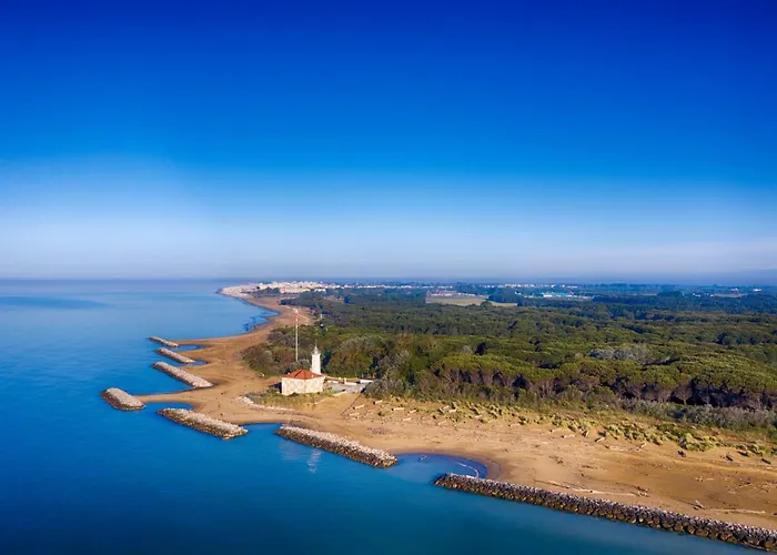 Comfy With Pool Access Вилла